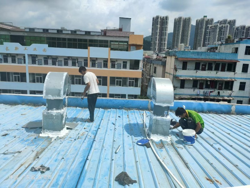 江汉钢结构屋面涂料维修方法